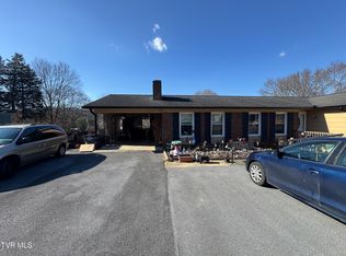 928 Sir Echo Dr, Kingsport, TN 37663