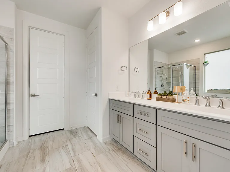 408 Remington Rd — Photo 12