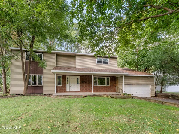 126 E Poplar Drive, Delmar, NY 12054