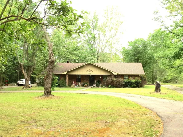 8450 Victoria Dr, Pine Bluff, AR 71603