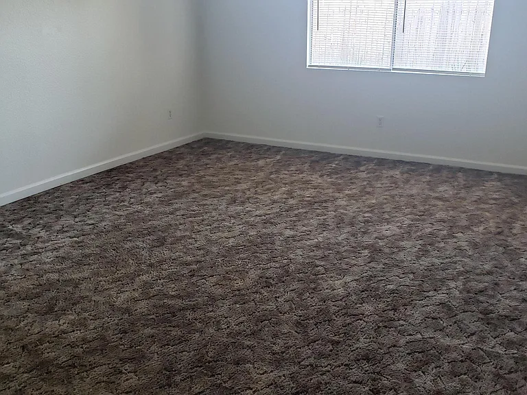 3245 Sanbury Cir — Photo 8