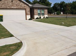 600 N College Ave, West, TX 76691