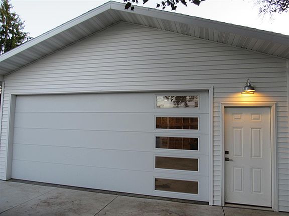 3rd image of 1265 Hickory Hill Dr
