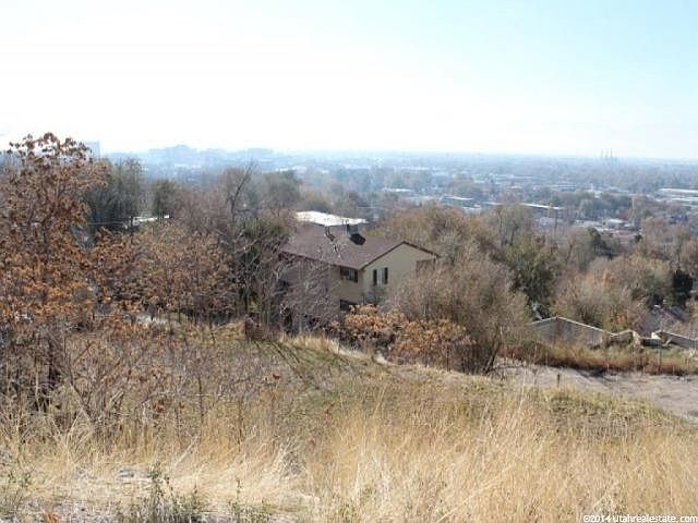 1st image of 694 N Westcapitol St