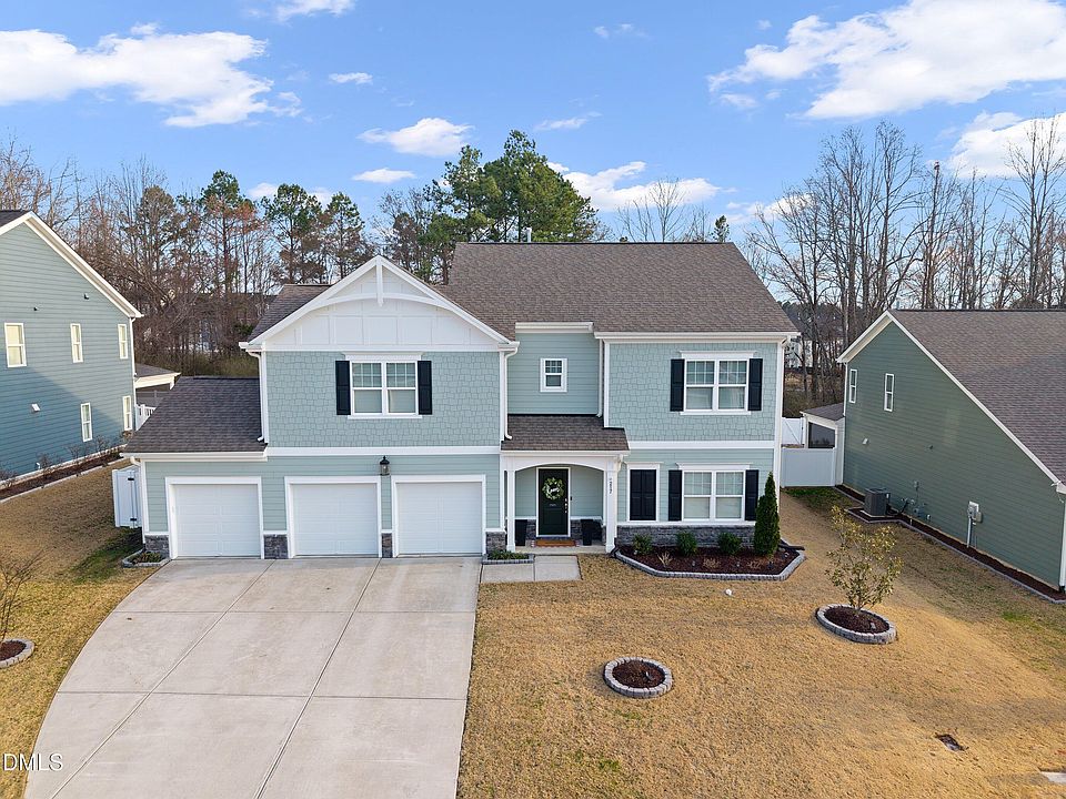 1st image of 217 Kavanaugh Rd