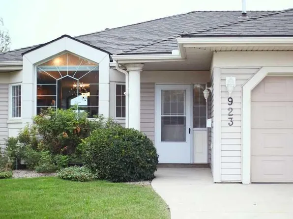 923 E Nativity Bay, Rocky View County, AB T1X 1R1