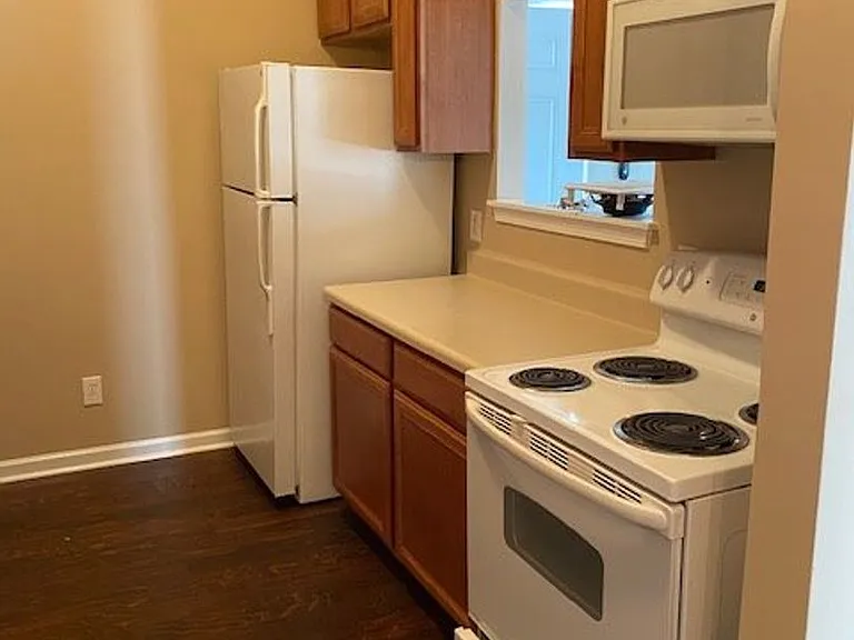 3015 Winston Dr #114 — Photo 5
