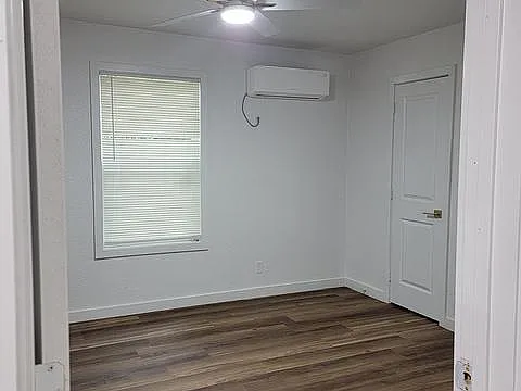 901 S 13th St — Photo 11