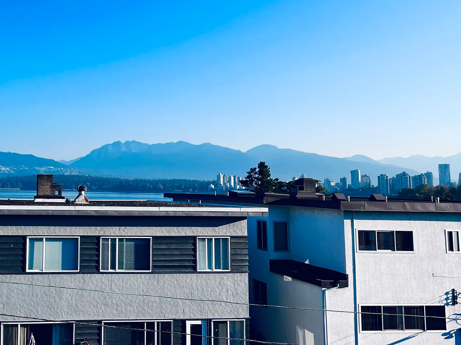 2341 York Avenue Vancouver — Photo 3