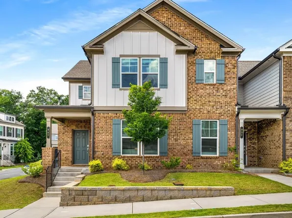 947 Edwin Ln, Sugar Hill, GA 30518