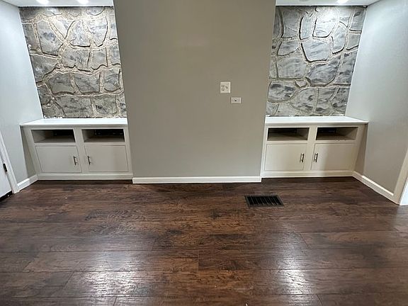 4th image of 1007 Lake Ave