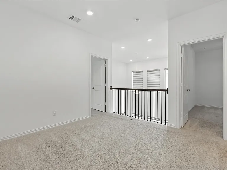 211 Harper St — Photo 13