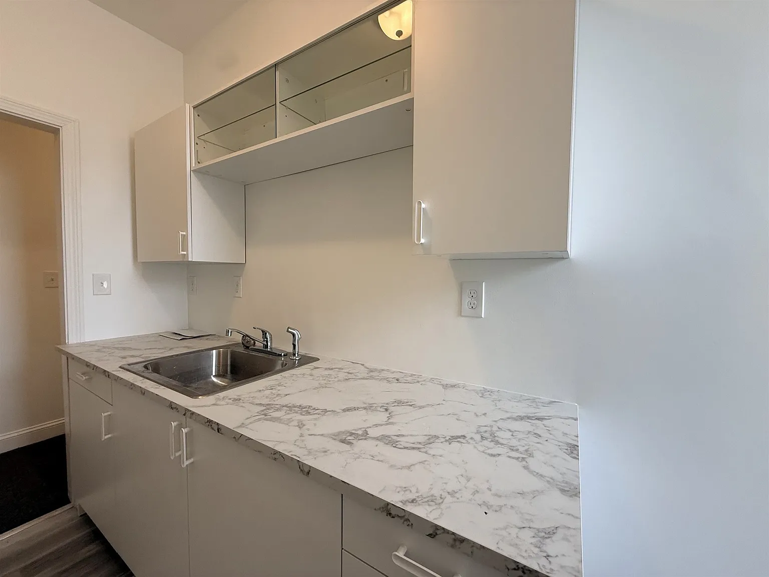 2 bed, $3,100 — Photo 3