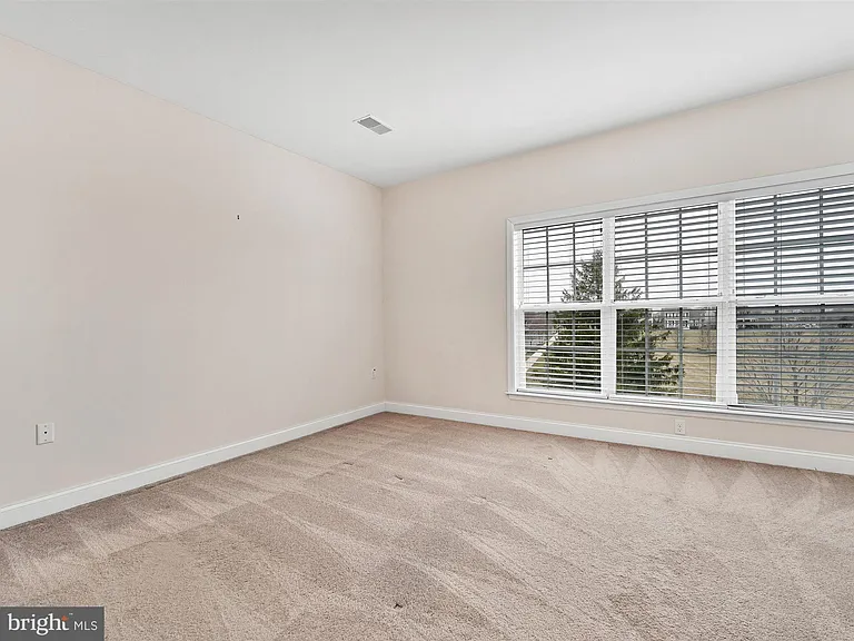 147 Putnam Way — Photo 14