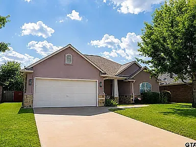3 bed, 1810 sqft, $2,410 — Photo 2