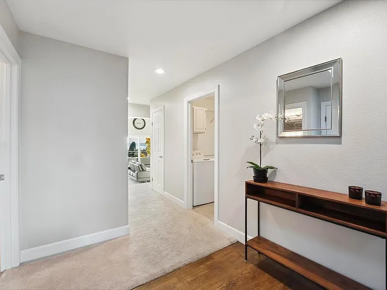 10834 NE 68th St #B6 — Photo 5