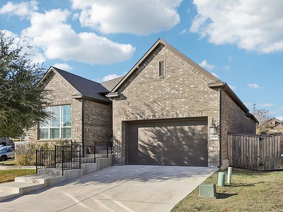 2nd image of 12949 Waggoner Ranch