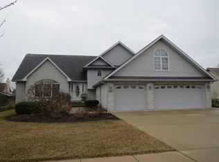 1095 Crystal Ln, Diamond, IL 60416