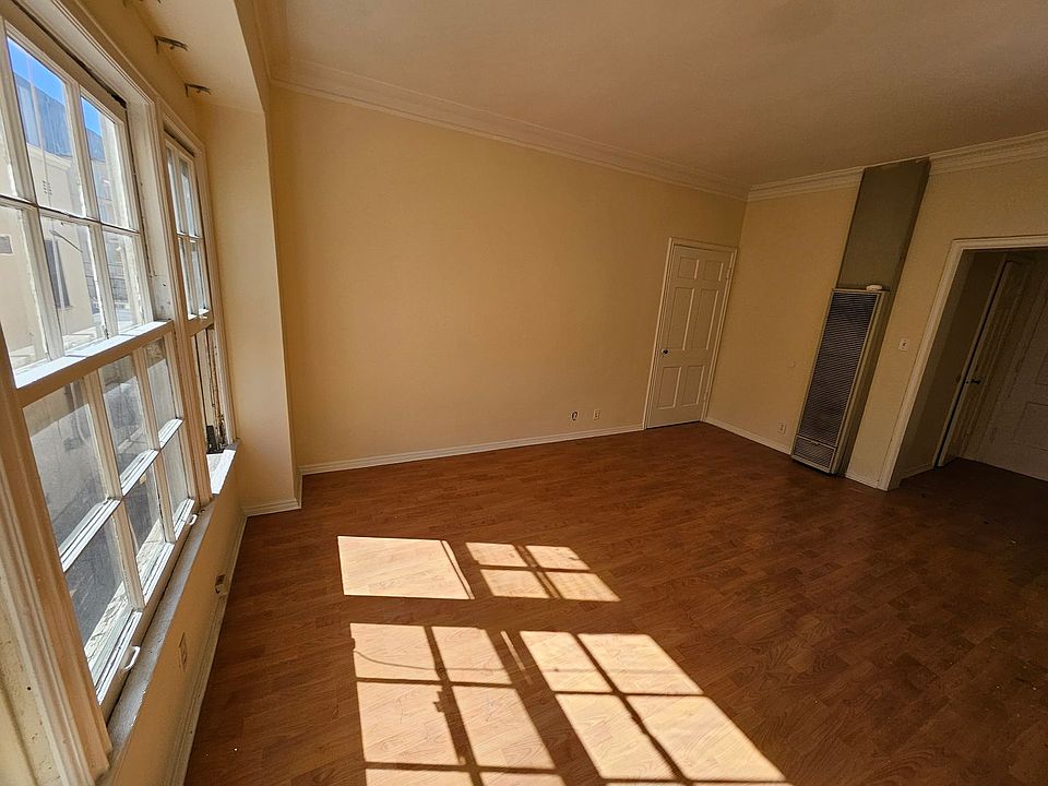 1st image of 531 S Berendo St #8