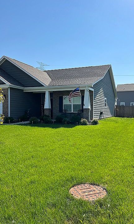 2nd image of 6151 N Rosewood Dr