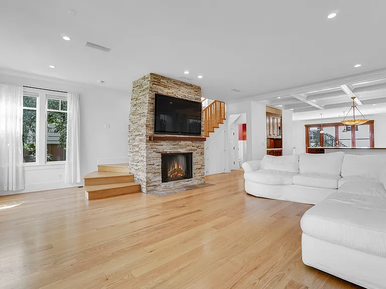 44 Sunset Ave #1 — Photo 7