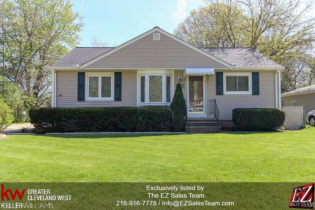 5847 Stearns Rd photo 1