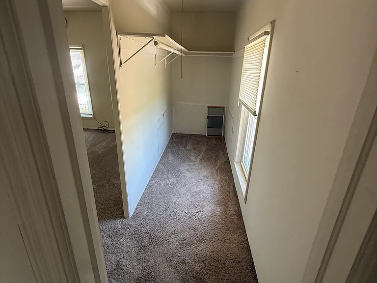 533 W Cherry St #6 — Photo 3