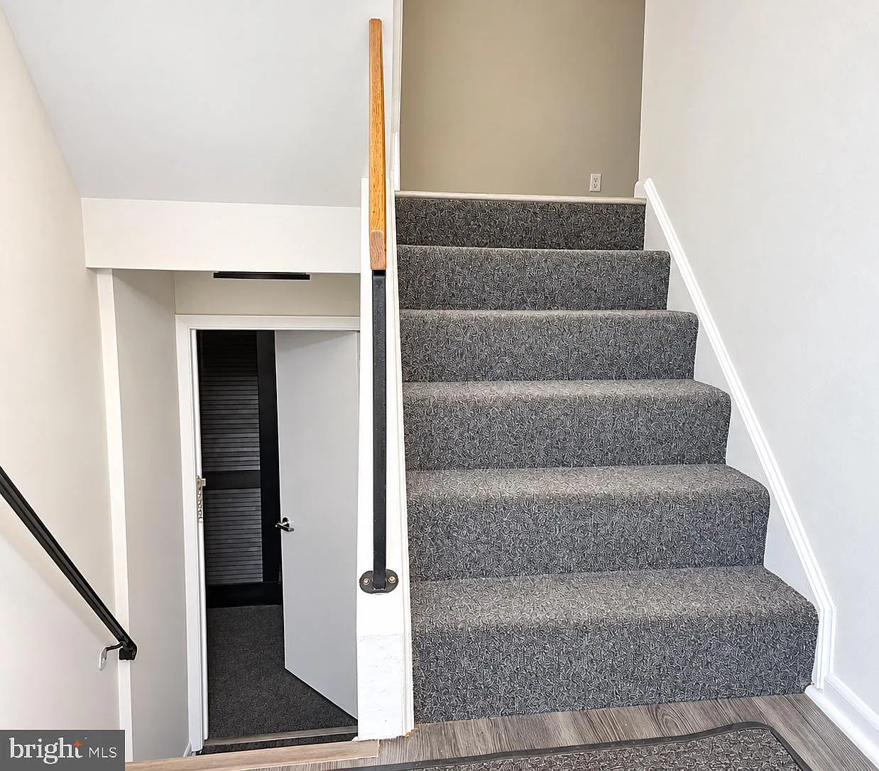 3 bed, 2.5 bath, 2080 sqft, $2,700 — Photo 4