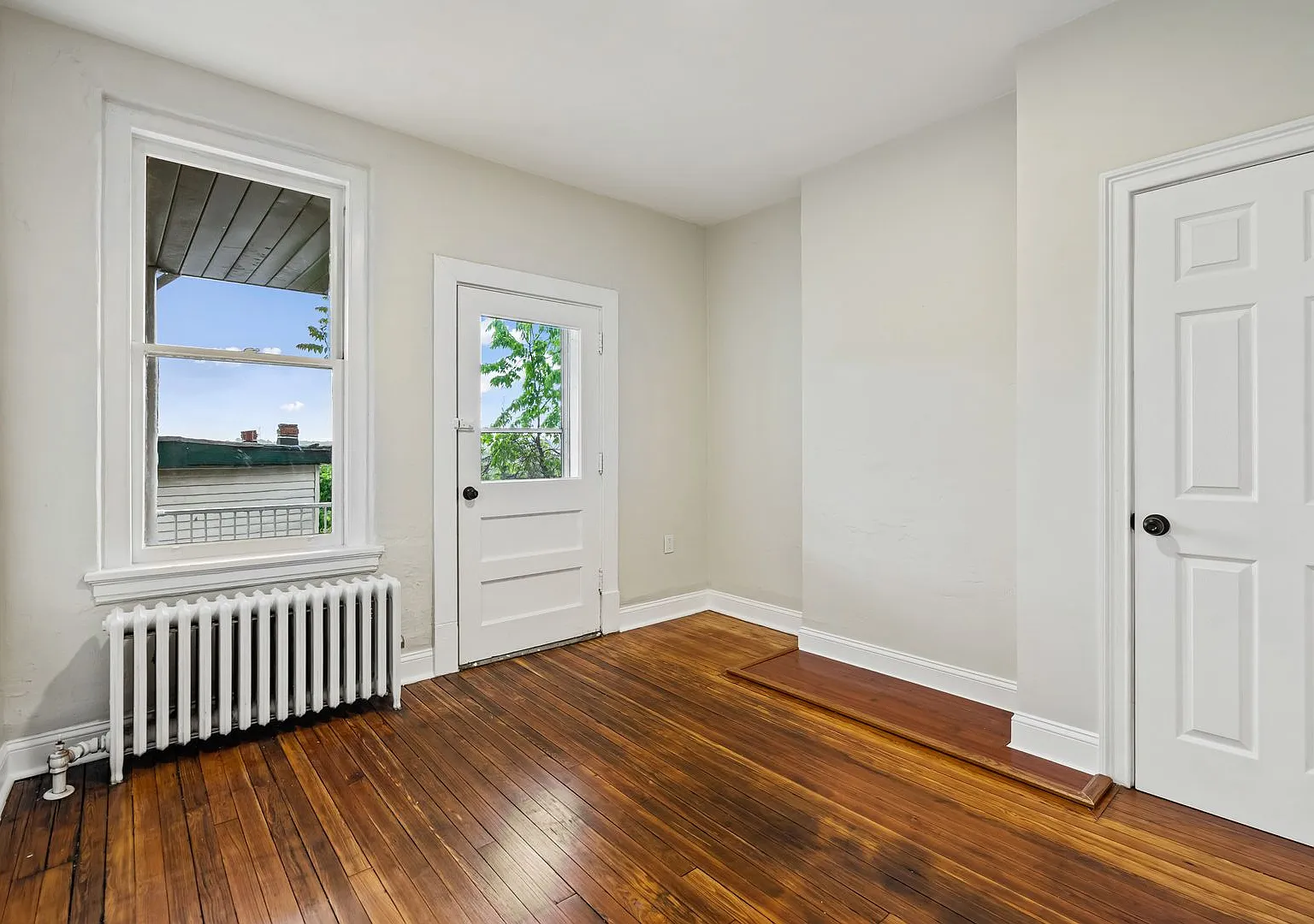 701 Brownsville Rd — Photo 3