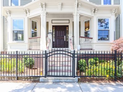189 Pearl St #1, Cambridge, MA, 02139