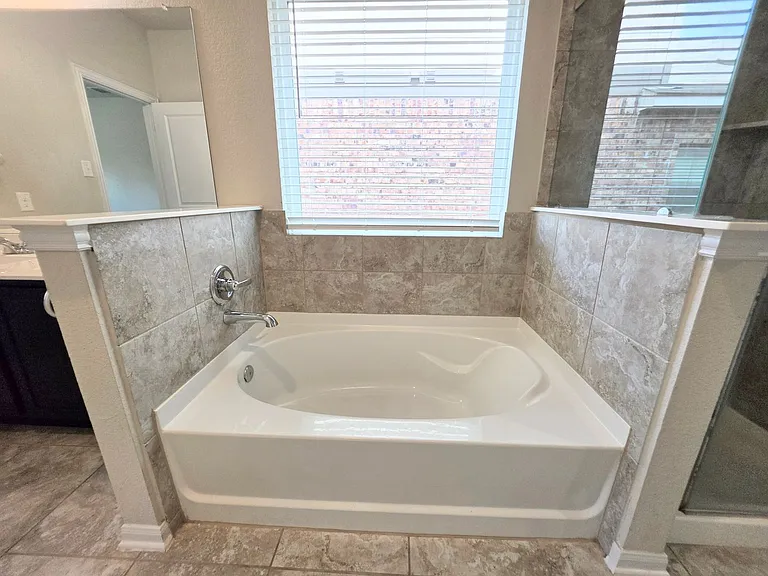 8931 Arundal Gdn — Photo 15