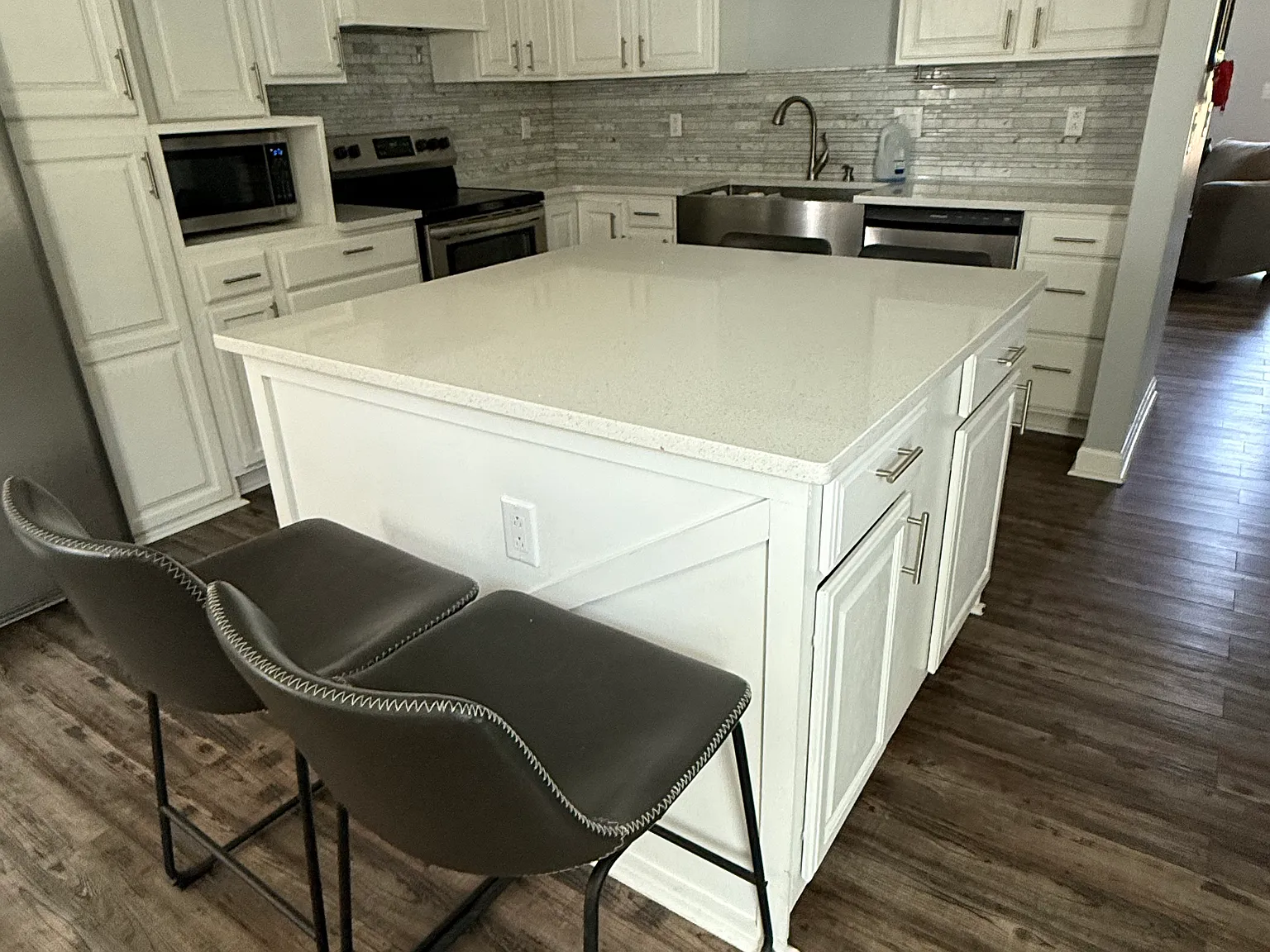 3 bed, 1792 sqft, $2,350 — Photo 4