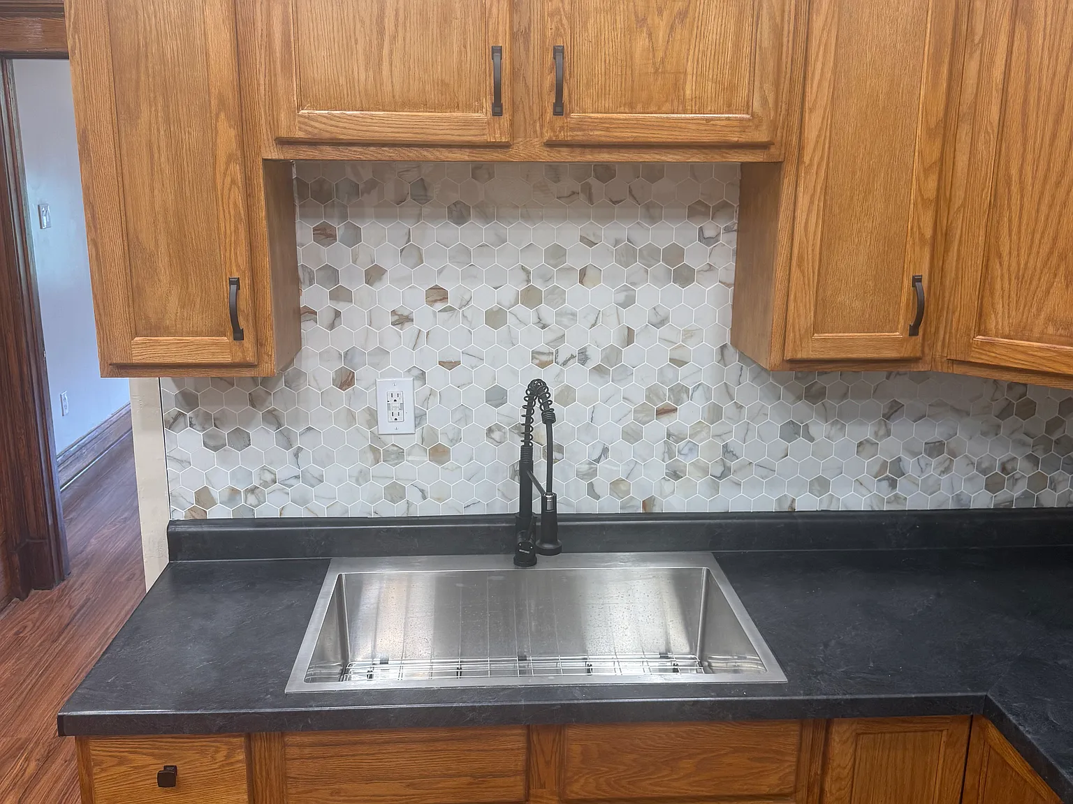 1 bed, 800 sqft, $2,500 — Photo 4