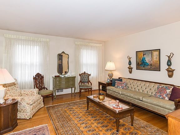 3rd image of 3546 Highwoods Dr N