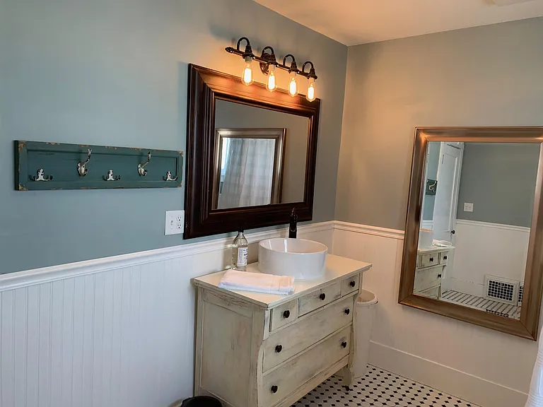 2608 Leclaire St #UPSTAIRS — Photo 29