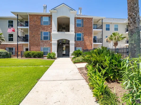 12430 River Highlands Dr Unit B, Saint Amant, LA 70774