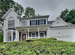 2001 Fairbrook Ln, Woodstock, GA 30189