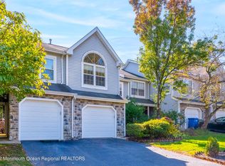 23 Woodchuck Ct, Tinton Falls, NJ 07753
