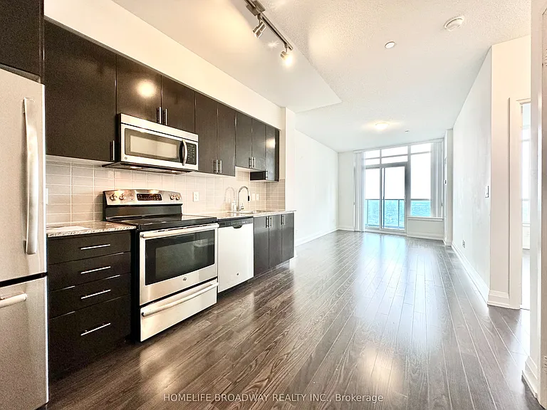 7161 Yonge St #2833 — Photo 15