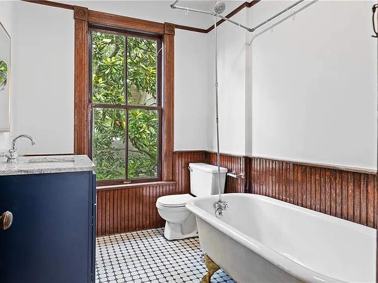 235 Elizabeth St NE #B — Photo 16