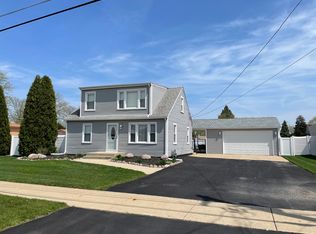 8145 Normandy Ave, Burbank, IL