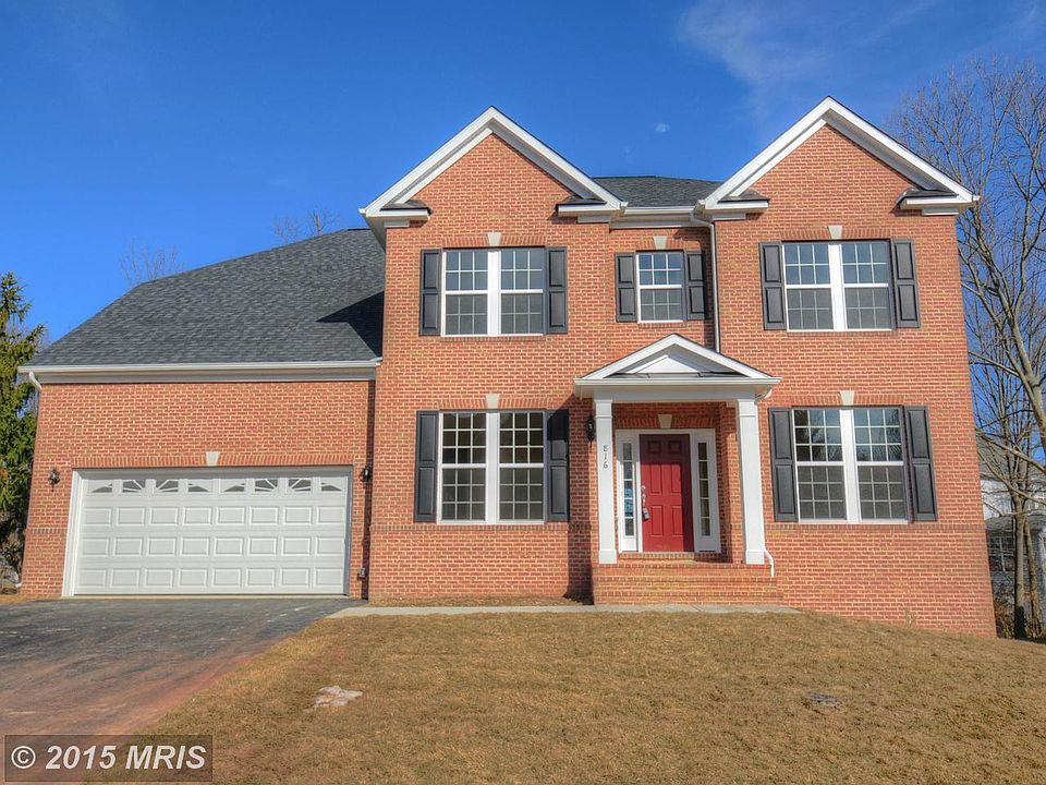 1st image of 816 Tavistock Dr SE