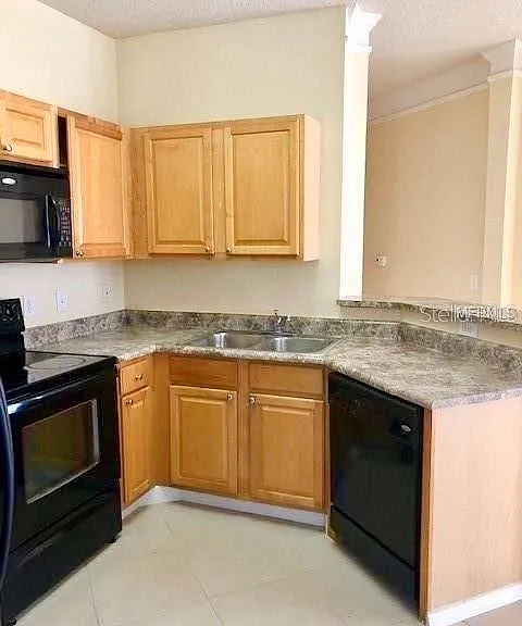 10538 Villa View Cir #10538 — Photo 3
