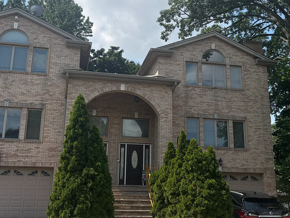 454 Washington Ave #B