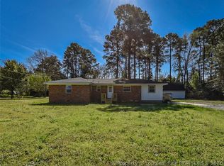 439 McNatt St, Maxton, NC 28364