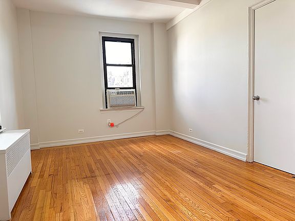 4th image of 215 W 83rd St APT 8A