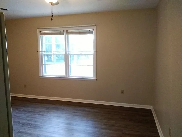 7501 Martha Ct — Photo 12