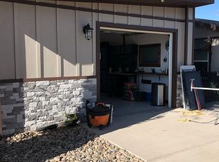 216 Gonzales Ln, Bosque Farms, NM 87068