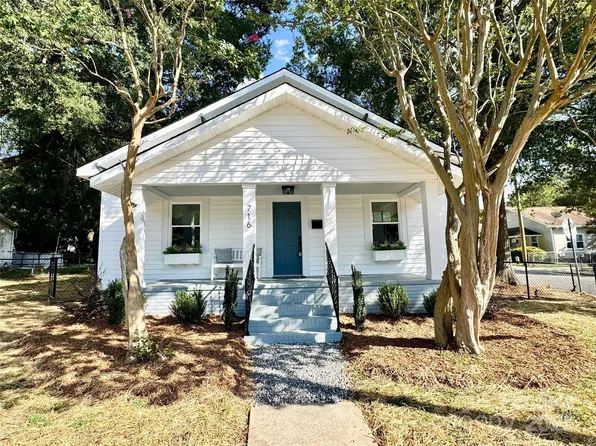 716 Spruce St, Mooresville, NC 28115