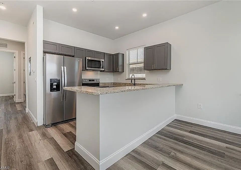 1st image of 615 Cultural Park Blvd #4